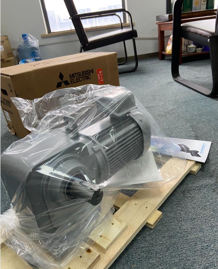 三菱減（jiǎn）速機型號：GM-SHYP-RL 0.75KW 1：304.jpg