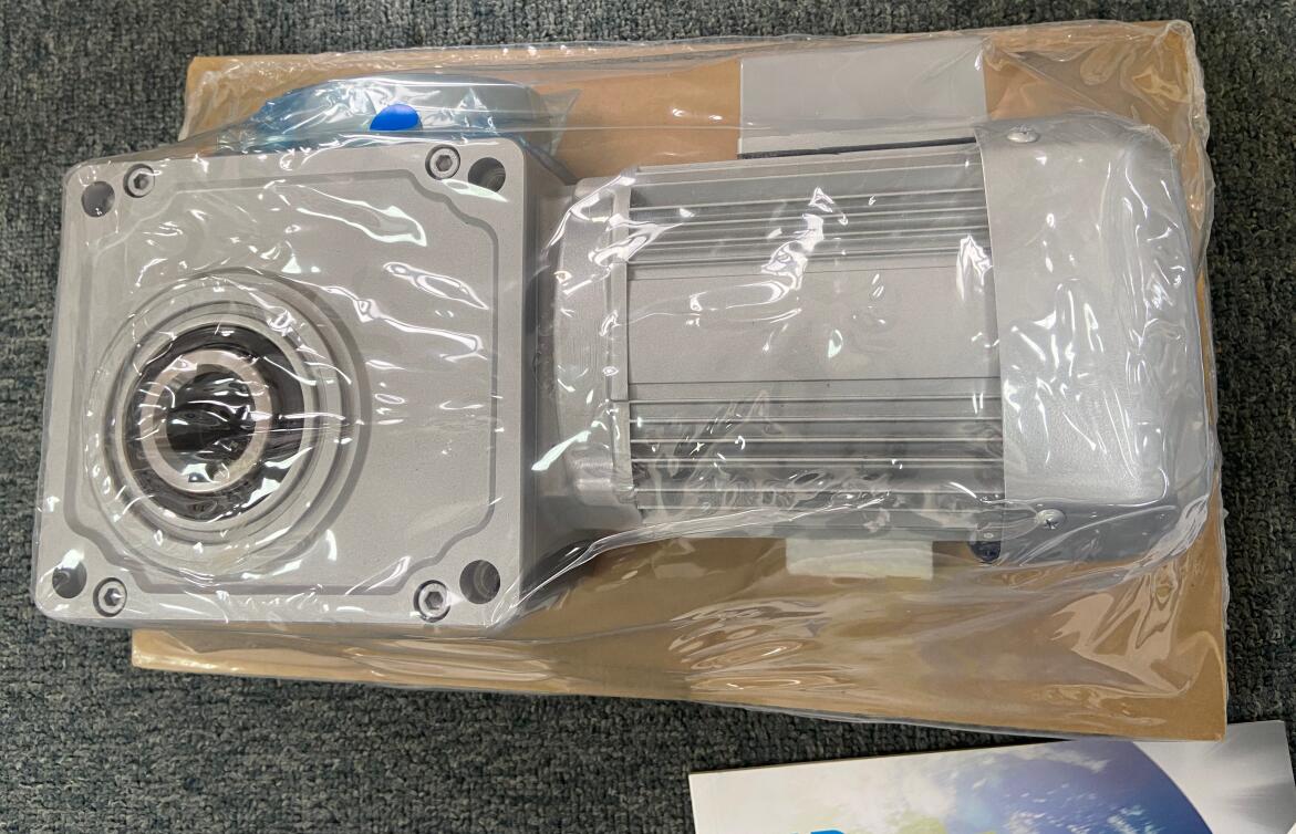 三菱減速（sù）機GM-SHYM-RH 0.4KW  1：30.jpg
